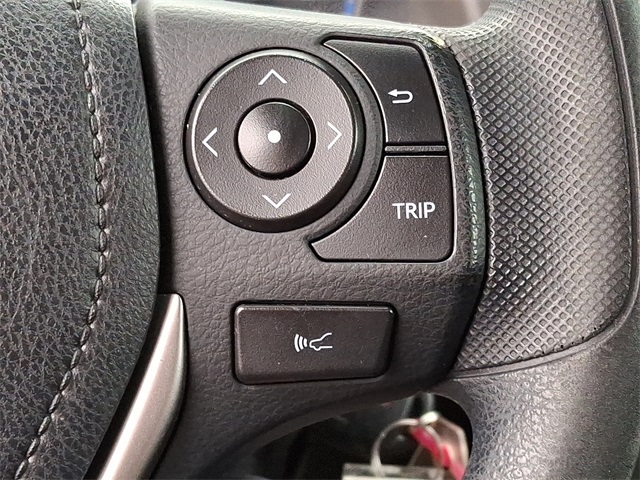 2017 Toyota RAV4 LE photo 28