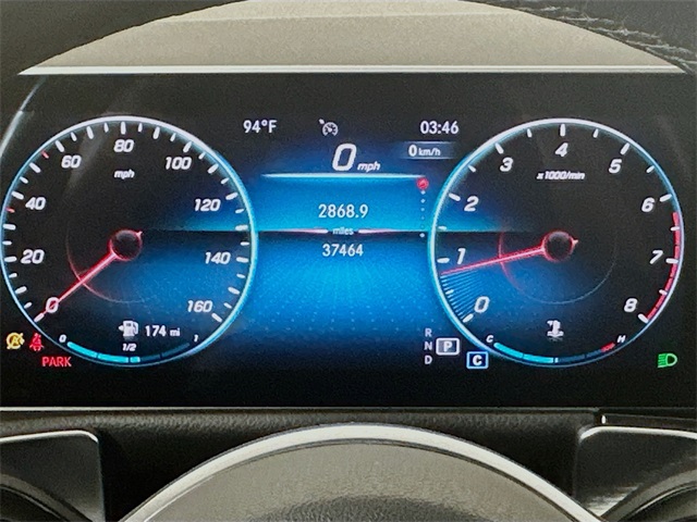 2021 Mercedes Benz GLB 250 4MATIC photo 2