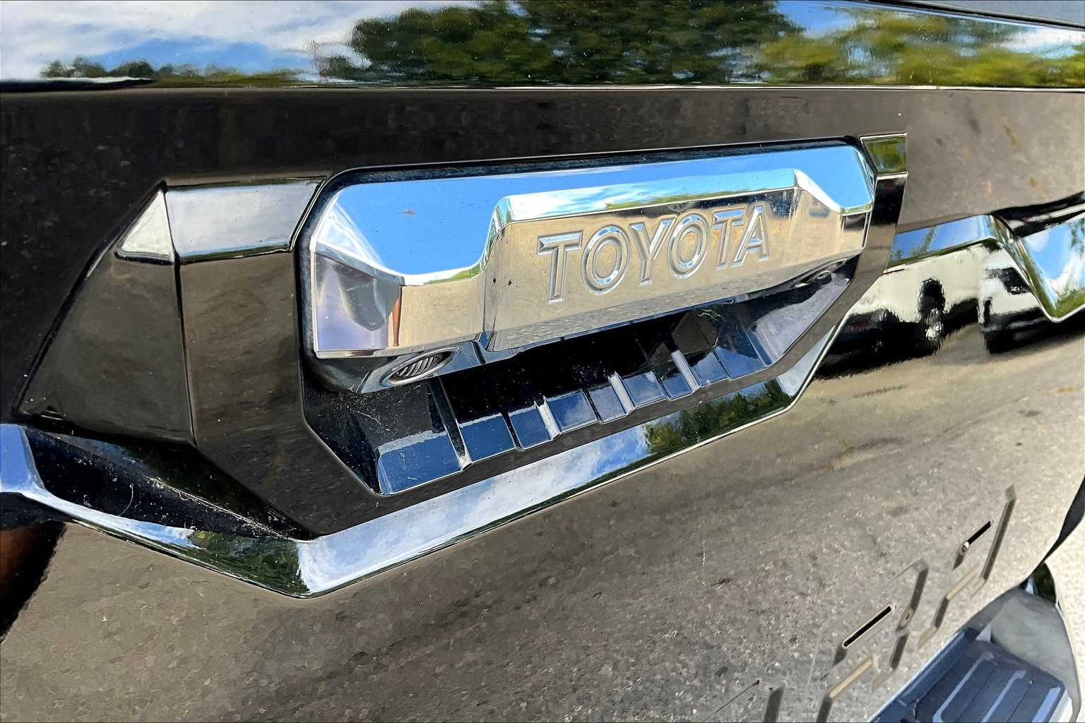 2023 Toyota Tundra 1794 Edition CrewMax photo 28