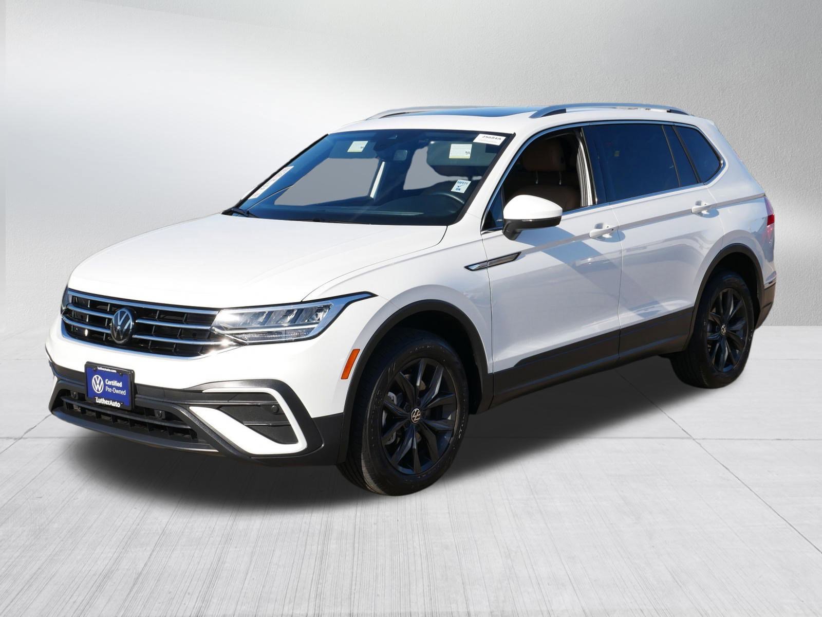 2024 Volkswagen Tiguan SE Wolfsburg Edition photo 3