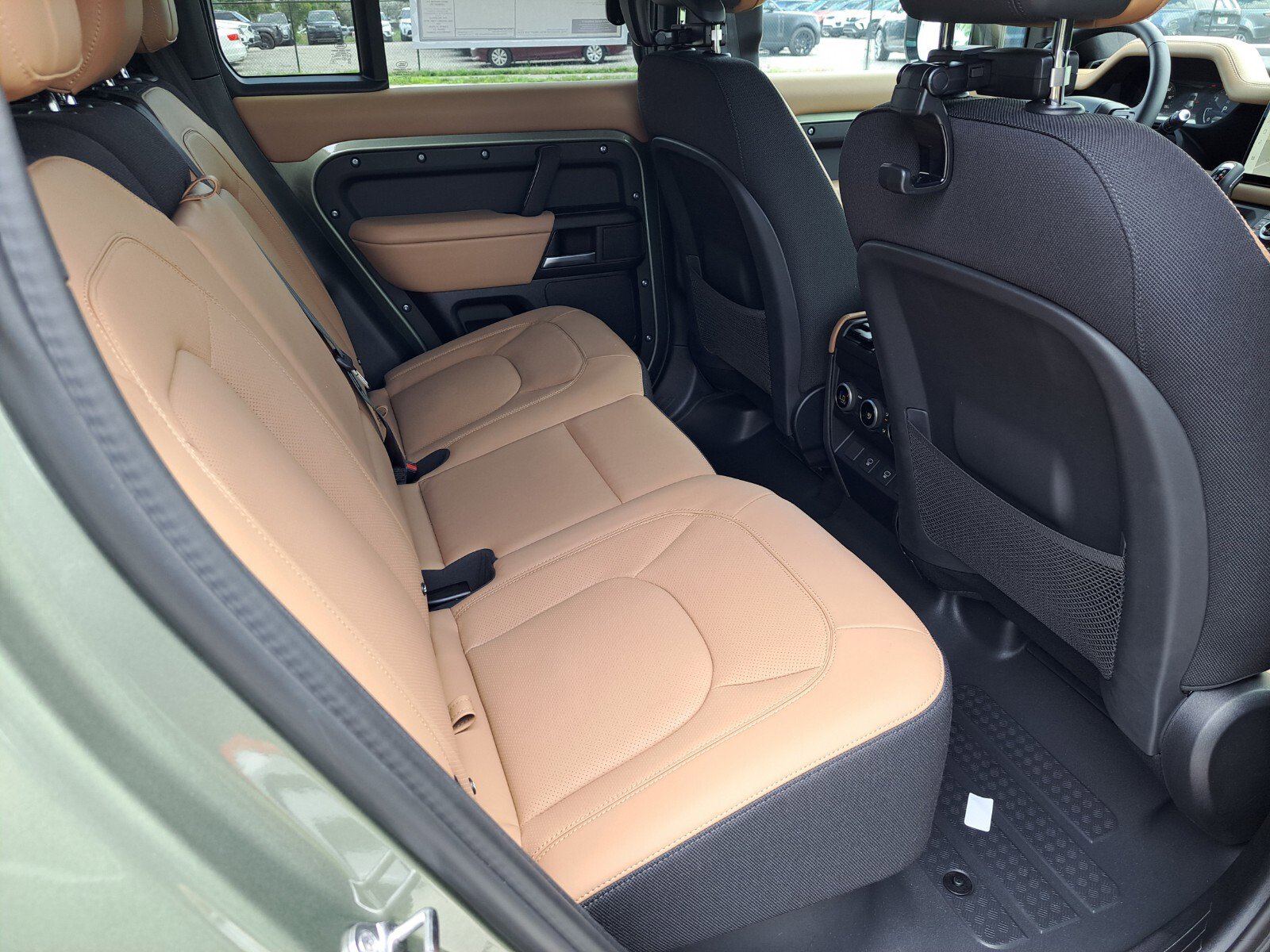 2025 Land Rover Defender X photo 3