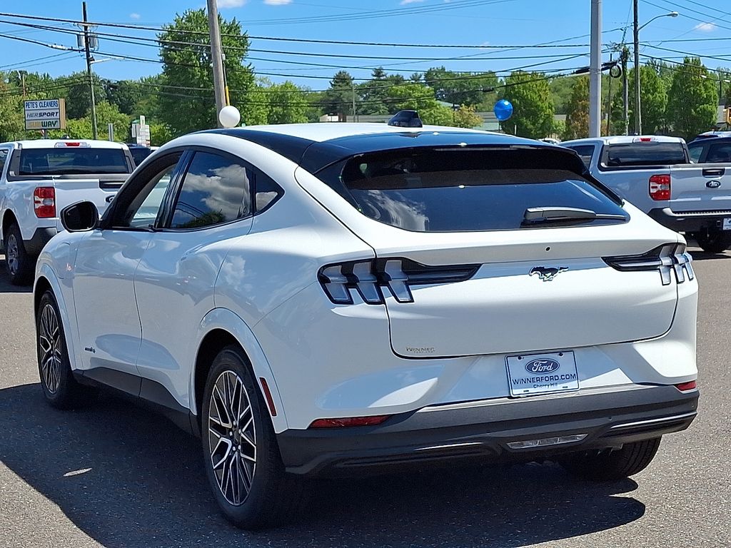 2025 Ford Mustang Mach-E Premium photo 3