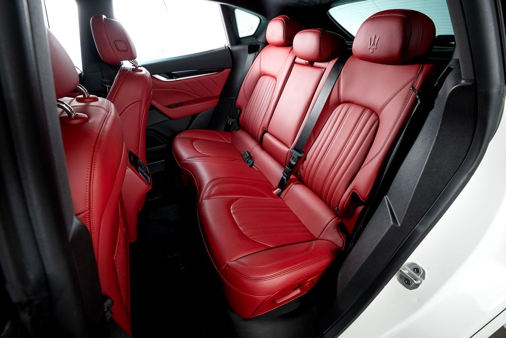 2022 Maserati Levante GT photo 21