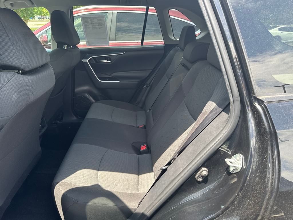 2022 Toyota RAV4 XLE photo 20