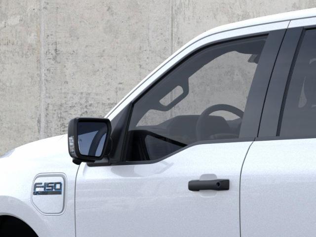2025 Ford F-150 Lightning XLT photo 35