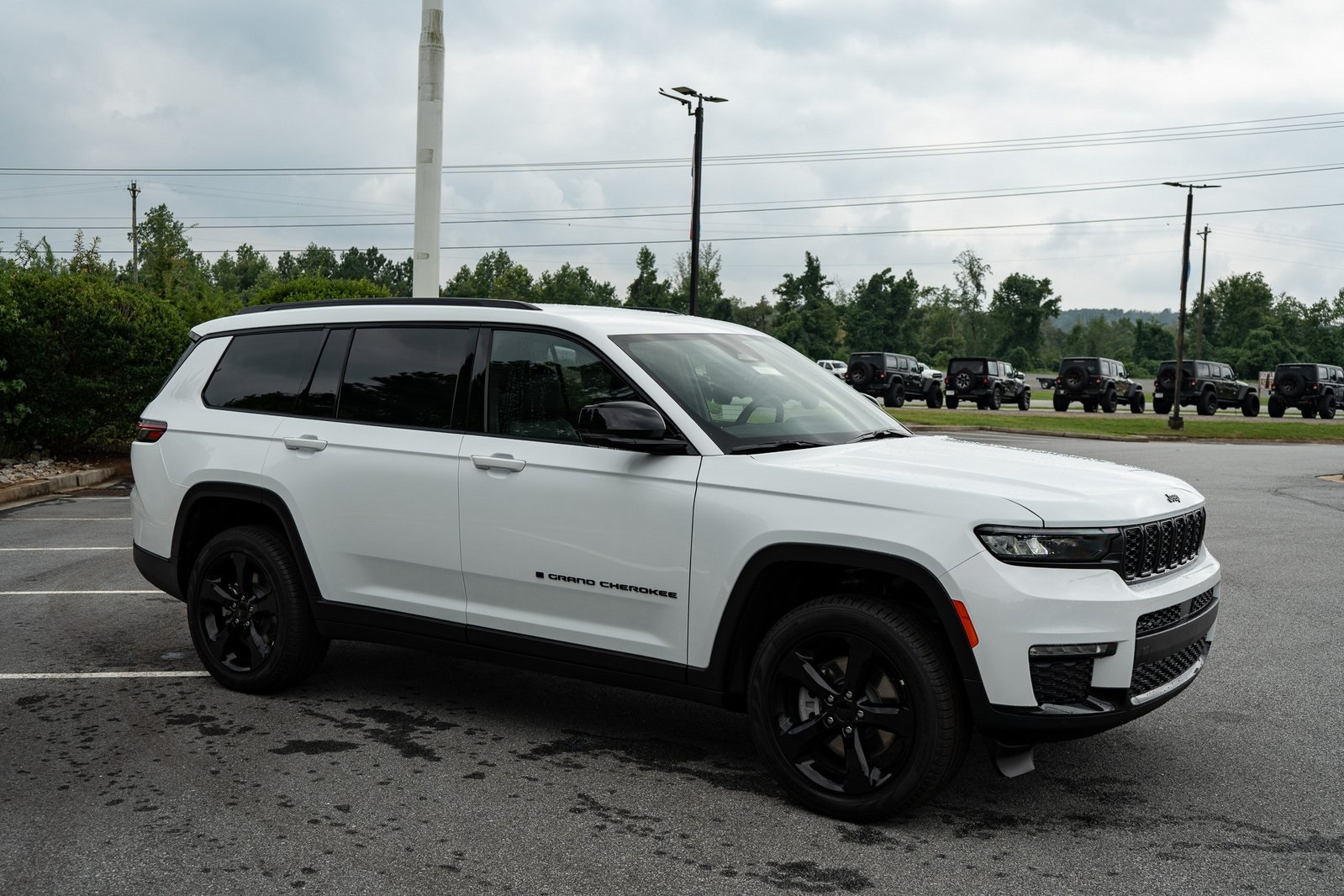 2025 Jeep Grand Cherokee Limited photo 10