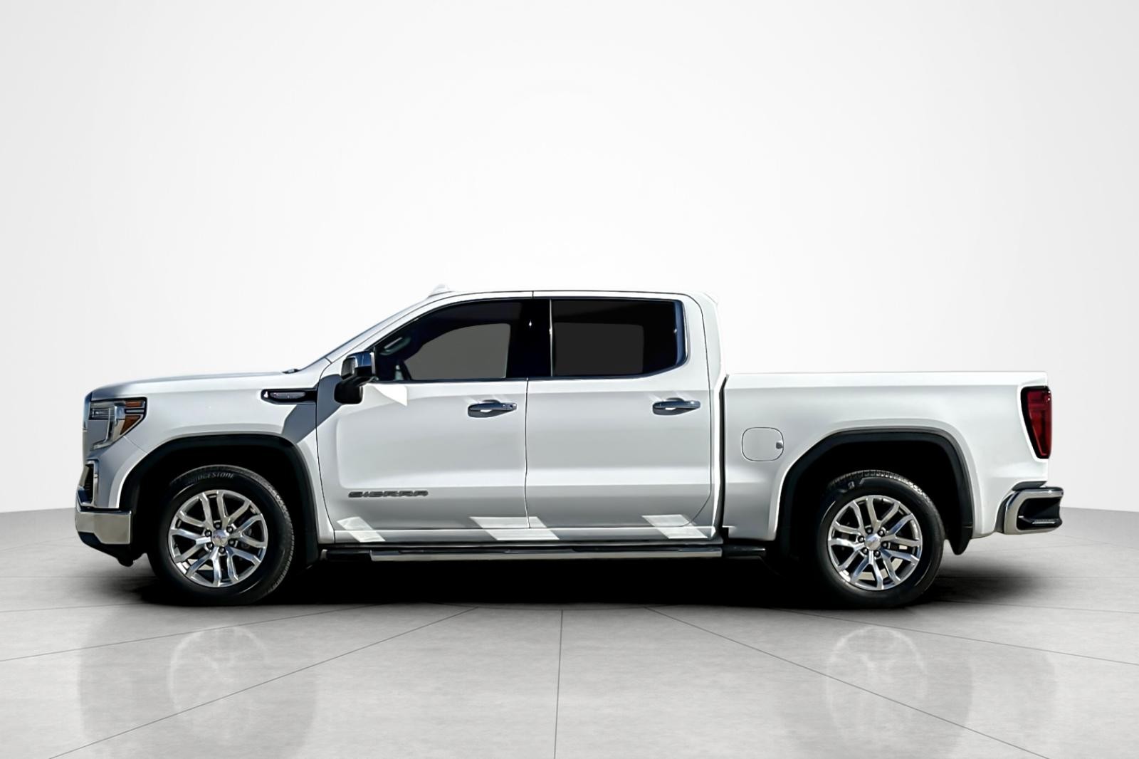 2021 Gmc Sierra 1500 SLT photo 2