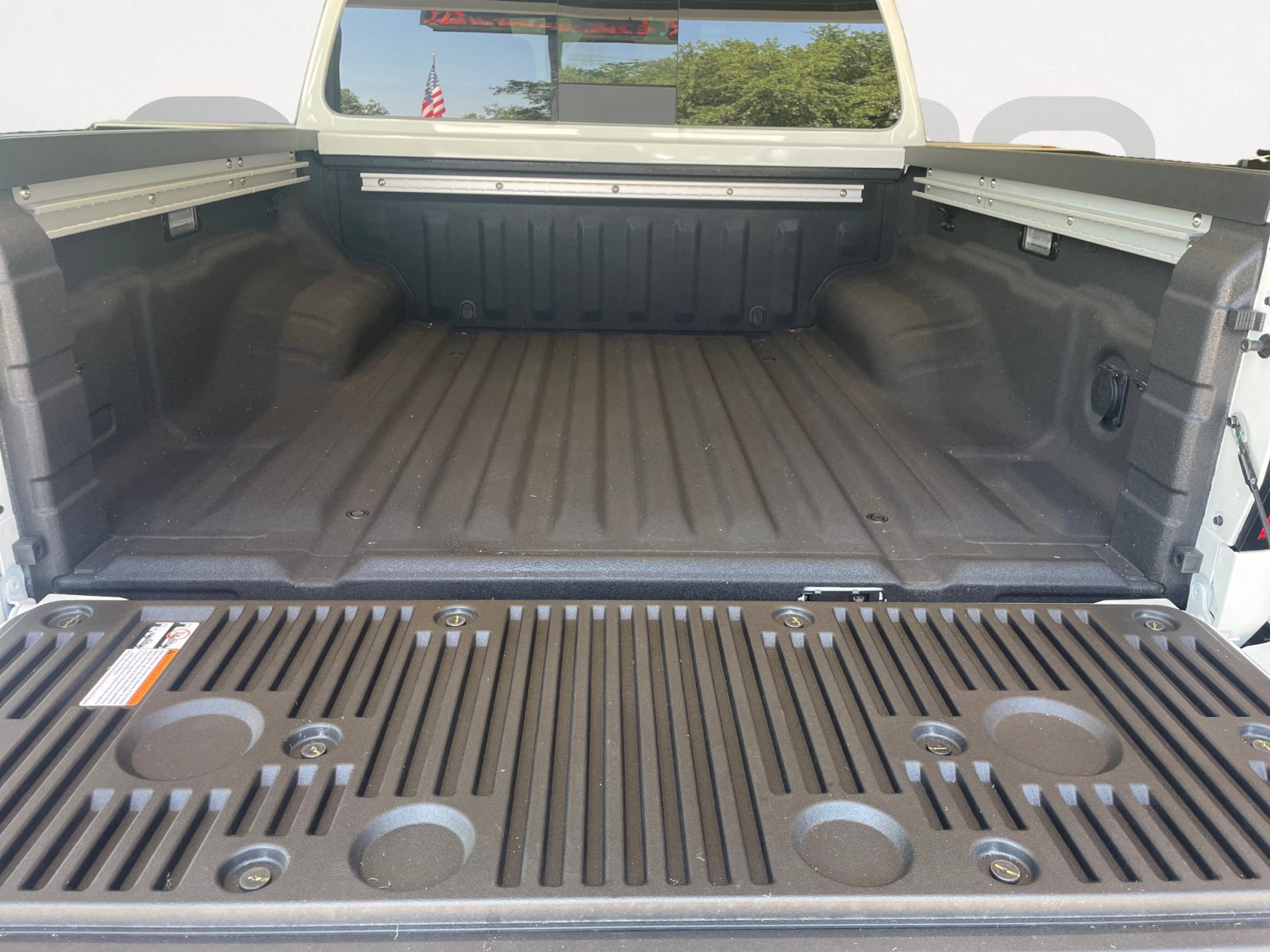 2025 Nissan Frontier SV photo 11