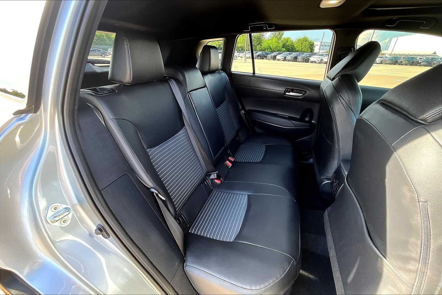 2024 Toyota Corolla Cross Hybrid XSE photo 19