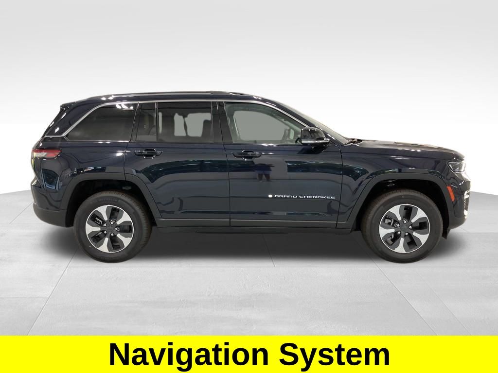 2024 Jeep Cherokee Base 4xe photo 2