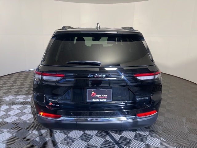 2023 Jeep Grand Cherokee Limited photo 2