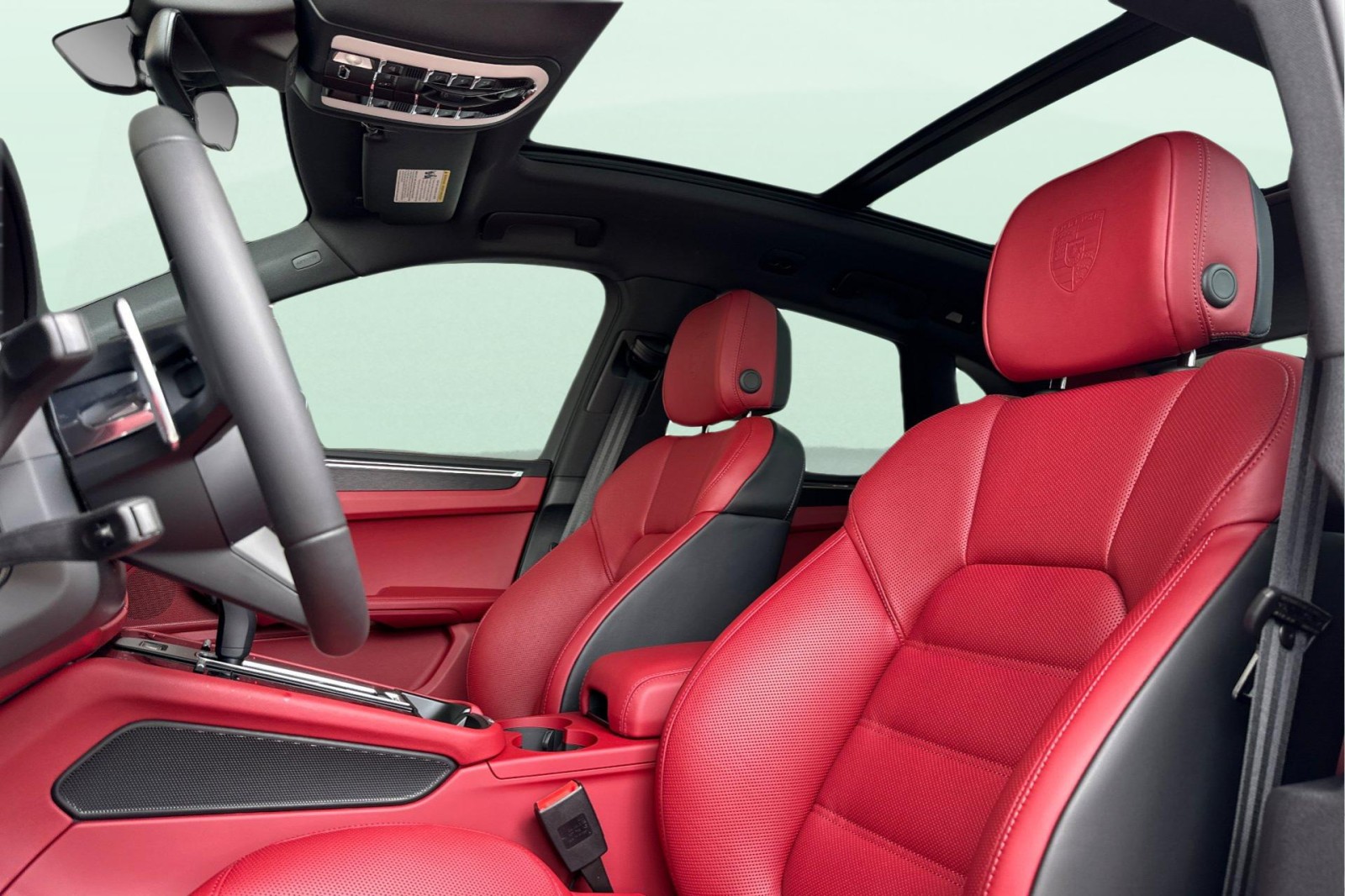 2025 Porsche Macan GTS photo 6