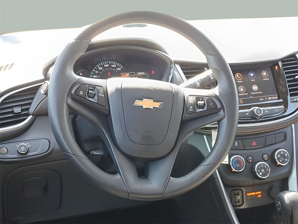 2022 Chevrolet Trax LS photo 9