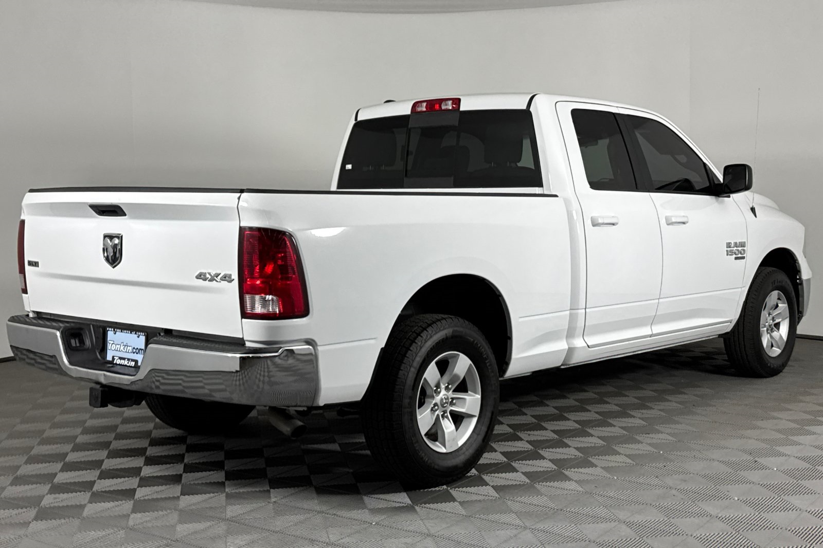 2020 Ram 1500 Classic SLT photo 4