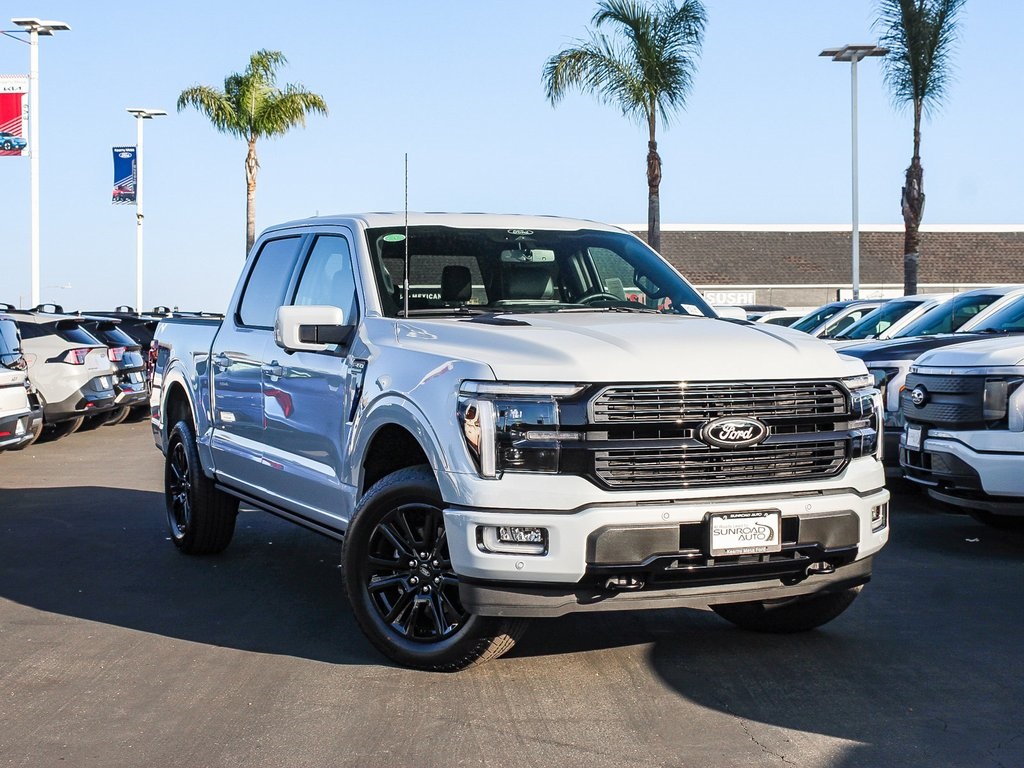 2025 Ford F-150 Platinum's photo