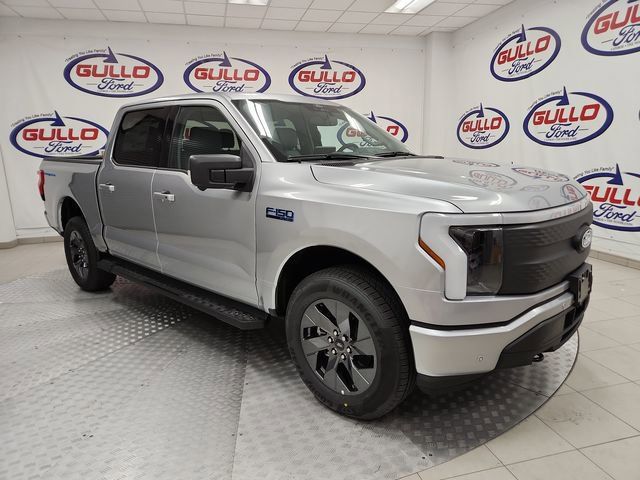 2025 Ford F-150 Lightning Flash's photo