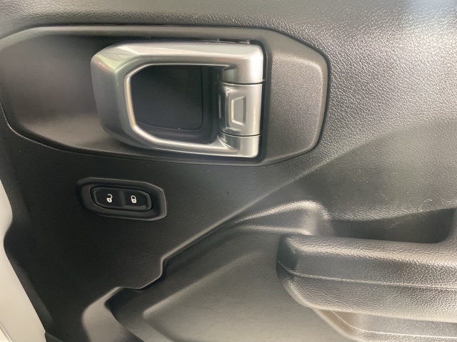 2023 Jeep Wrangler Rubicon photo 10