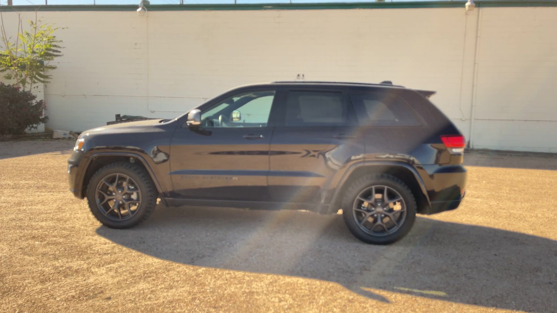 2021 Jeep Grand Cherokee Anniversary Edition photo 31