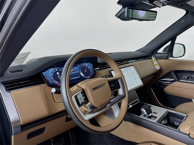 2025 Land Rover Range Rover SE photo 6