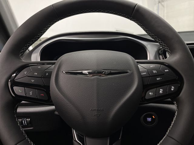 2026 Chrysler Pacifica Limited photo 15