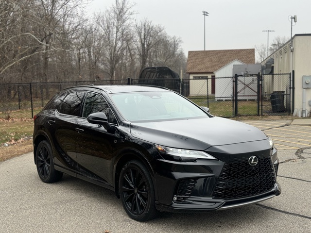 2023 Lexus RX 500h F SPORT Performance photo 3
