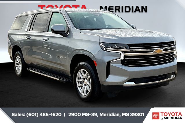 2023 Chevrolet Suburban LT's photo