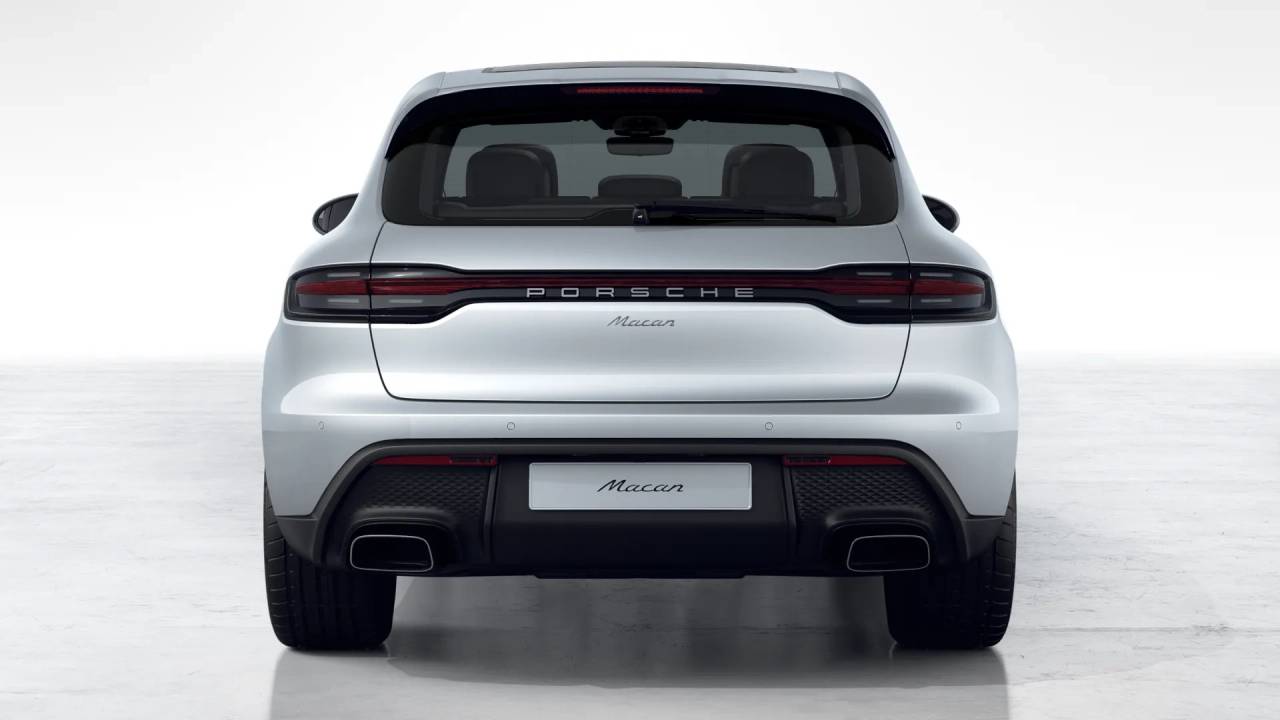 2026 Porsche Macan T photo 8