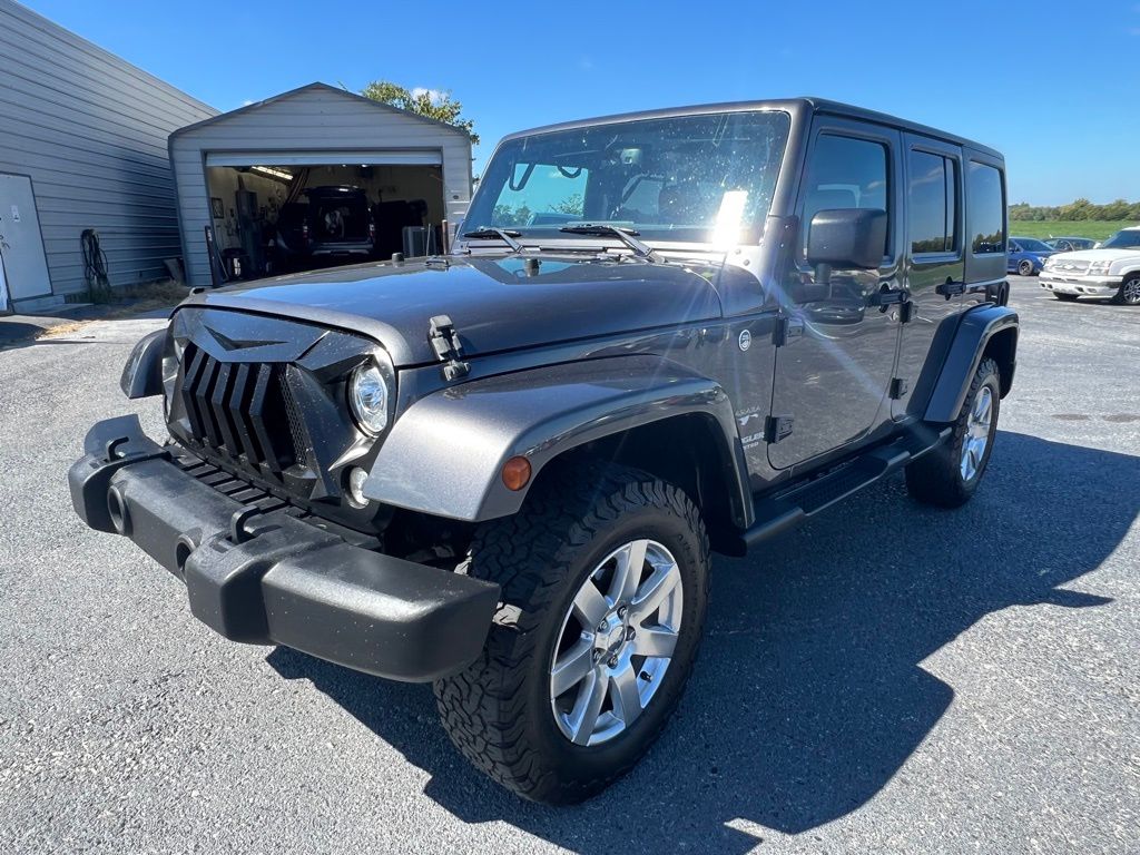 2017 Jeep Wrangler Unlimited Sahara photo 8