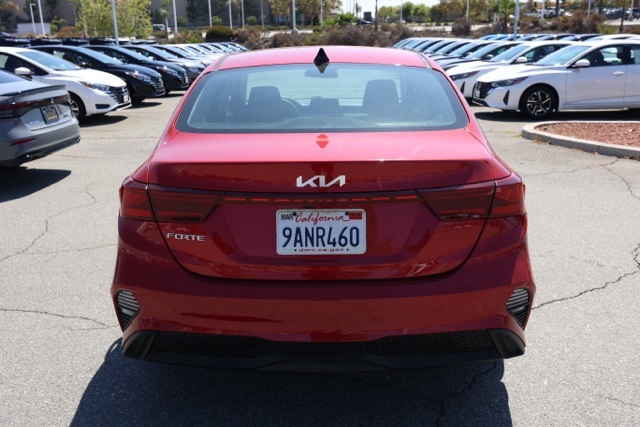 2022 Kia Forte LXS photo 4