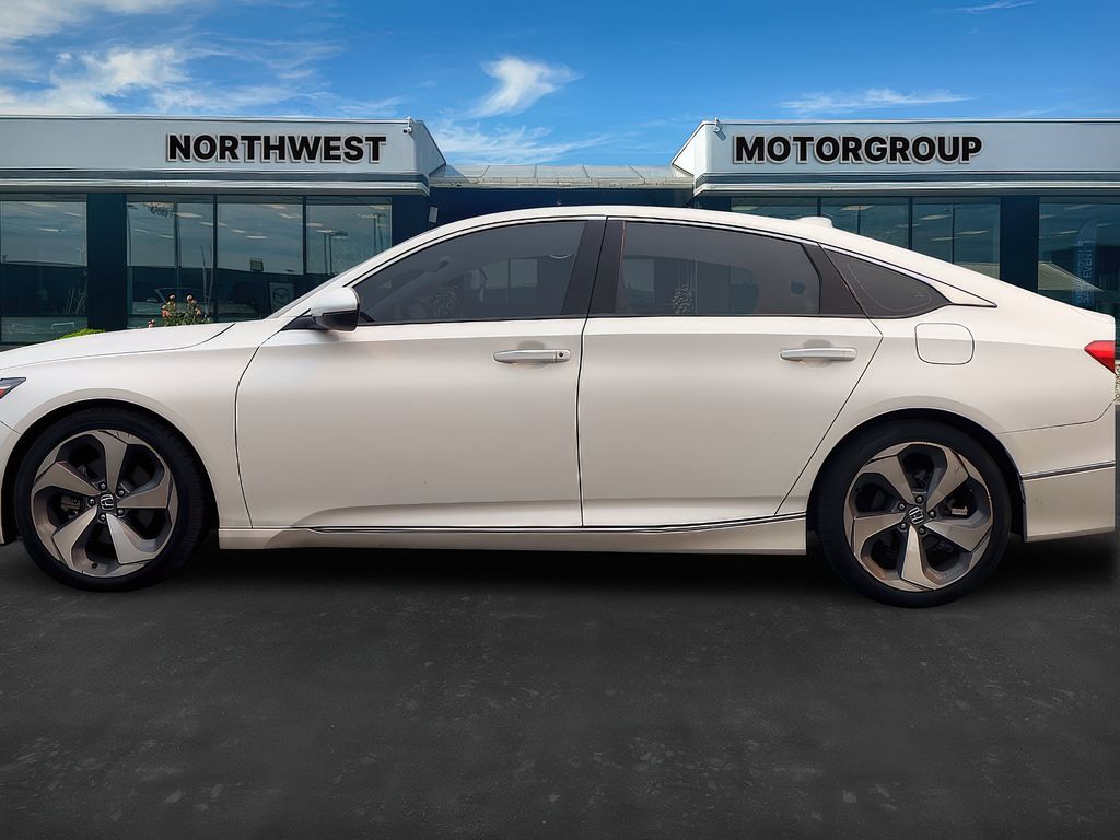 2020 Honda Accord Touring photo 4
