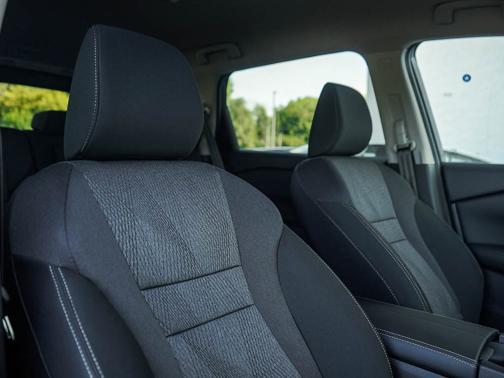 2026 Nissan Rogue SV photo 8