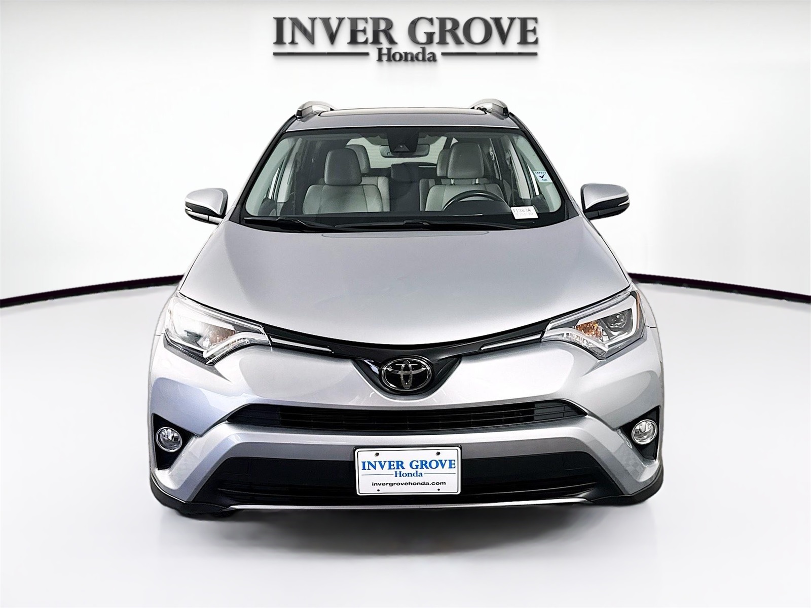 Used 2018 Toyota RAV4 Limited with VIN JTMDFREV2JJ232121 for sale in Inver Grove Heights, Minnesota