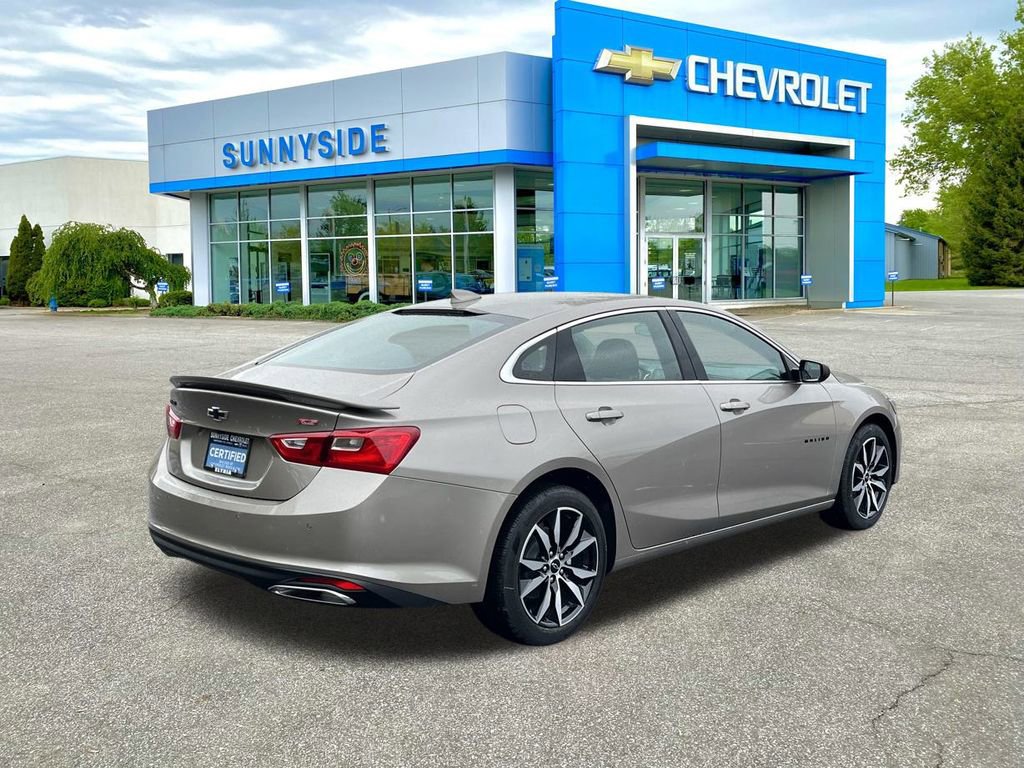 2025 Chevrolet Malibu RS photo 2