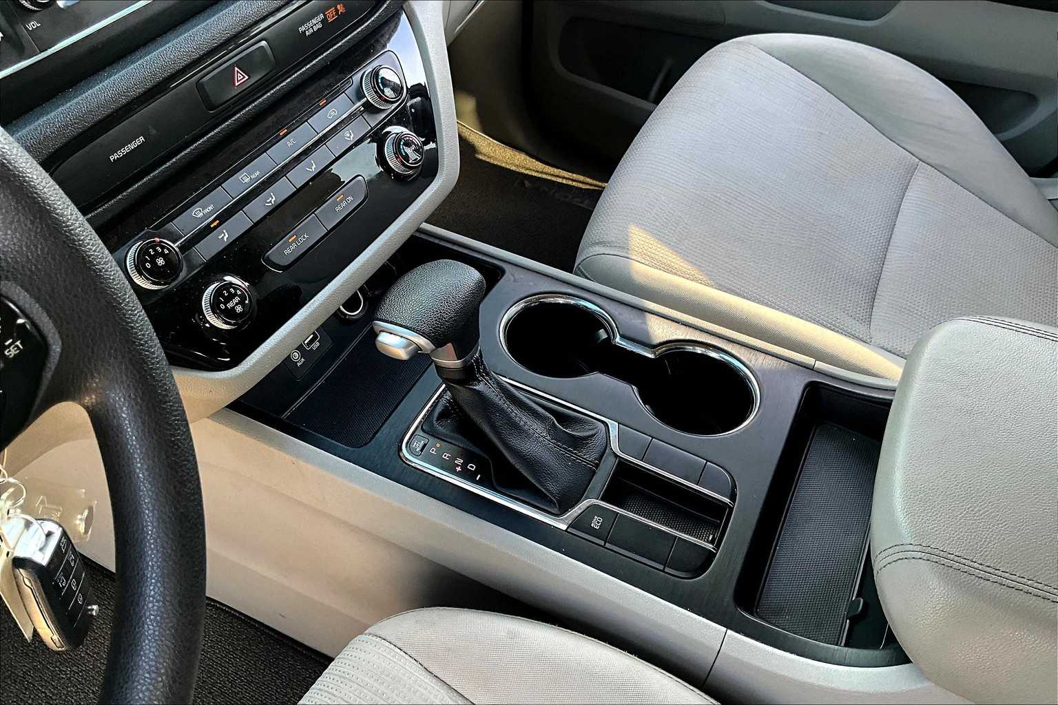 2020 Kia Sedona LX EX photo 14