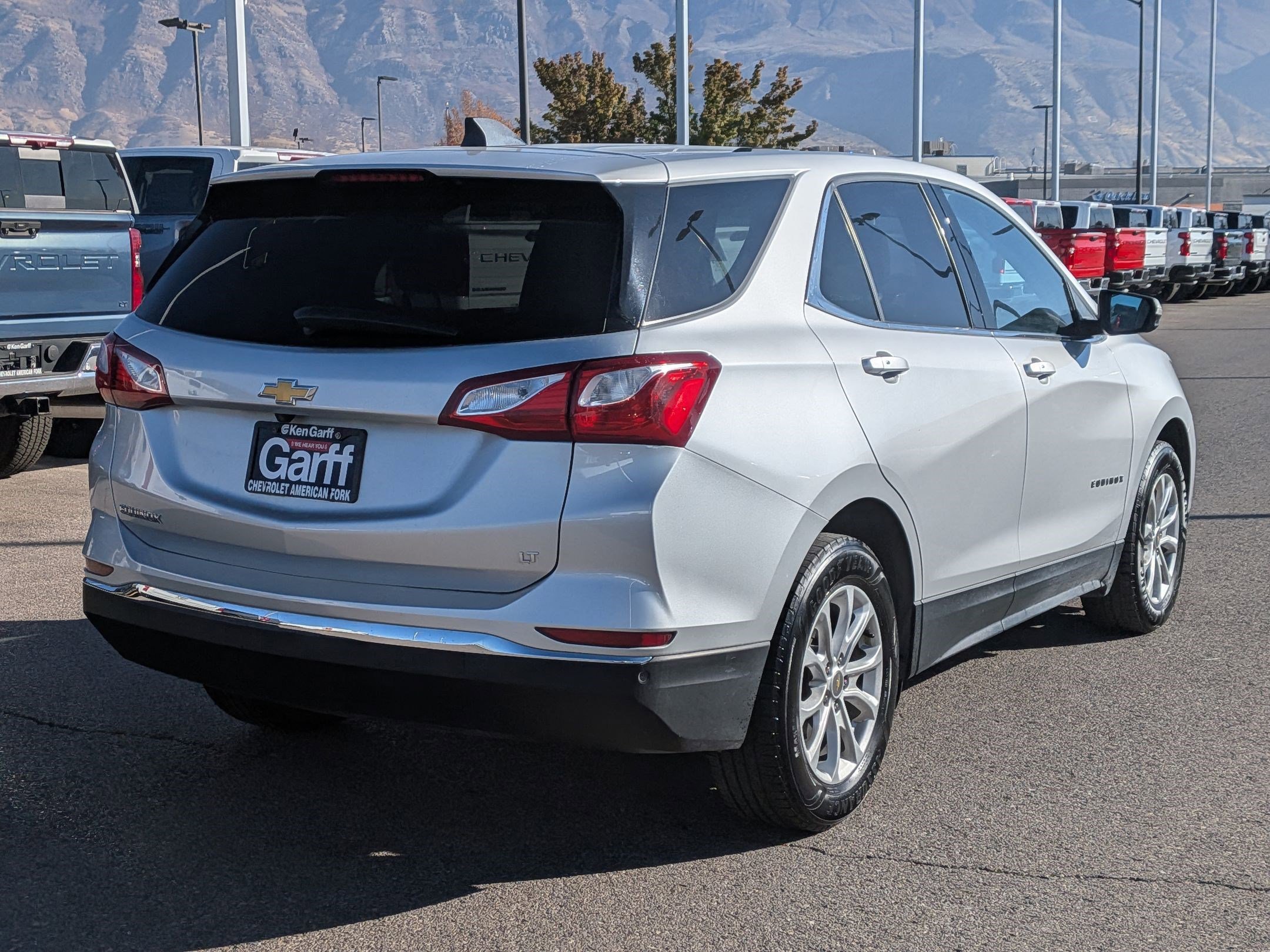 2019 Chevrolet Equinox LT photo 3