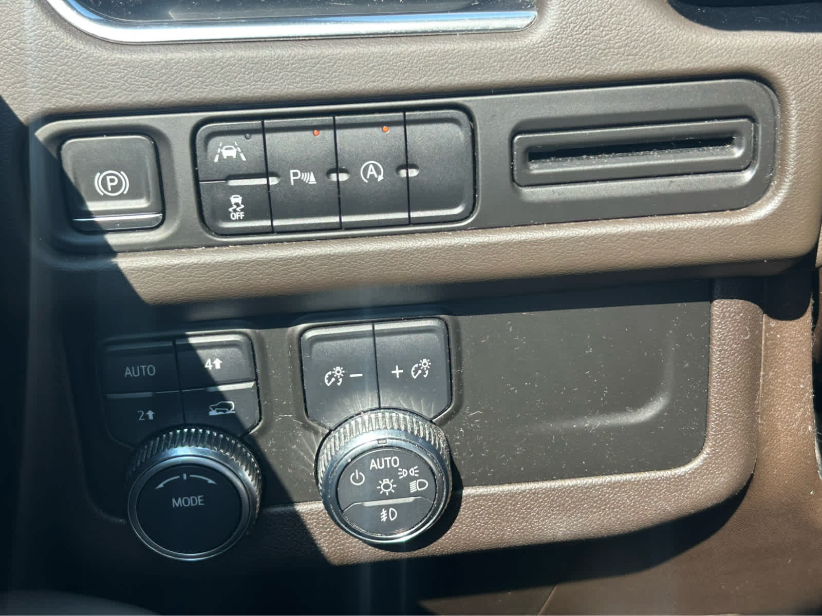 2023 Gmc Yukon SLT photo 10