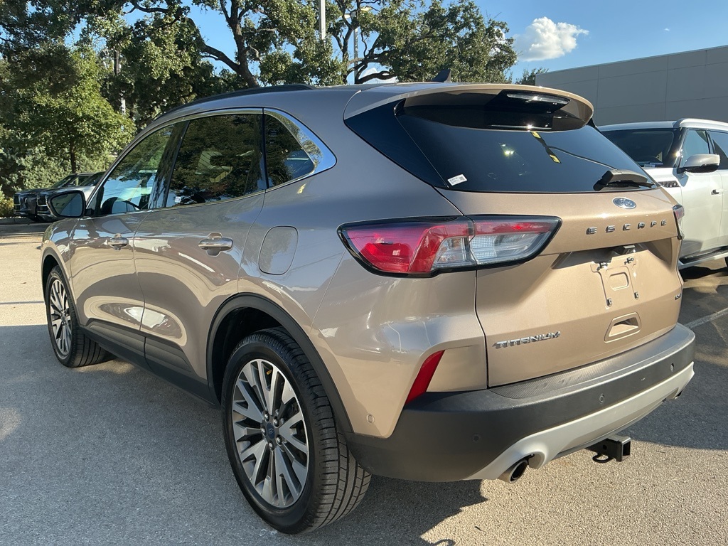2021 Ford Escape Titanium photo 4