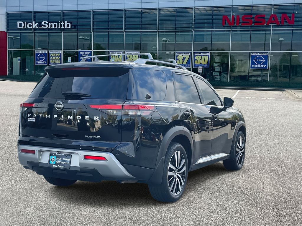 2024 Nissan Pathfinder Platinum photo 5