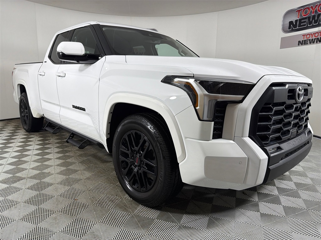 2022 Toyota Tundra SR5's photo