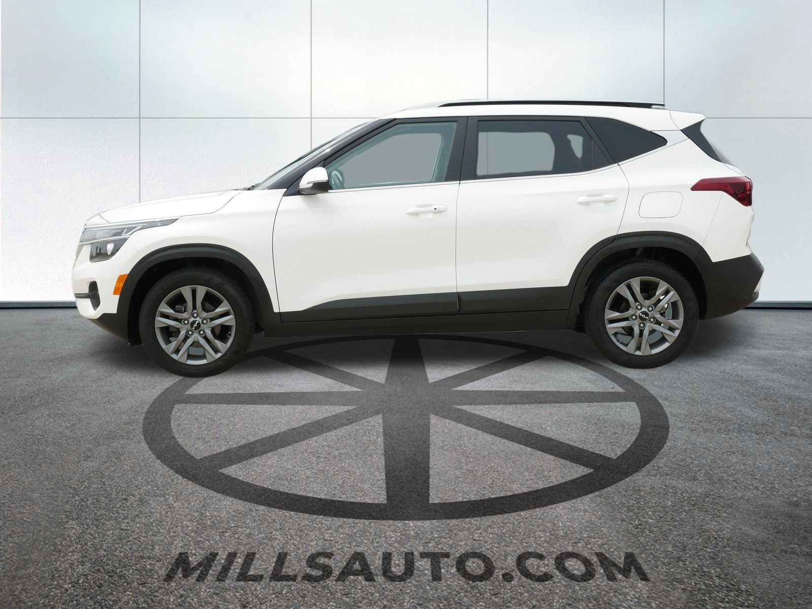 Used 2022 Kia Seltos S with VIN KNDEU2AA6N7311055 for sale in Willmar, Minnesota