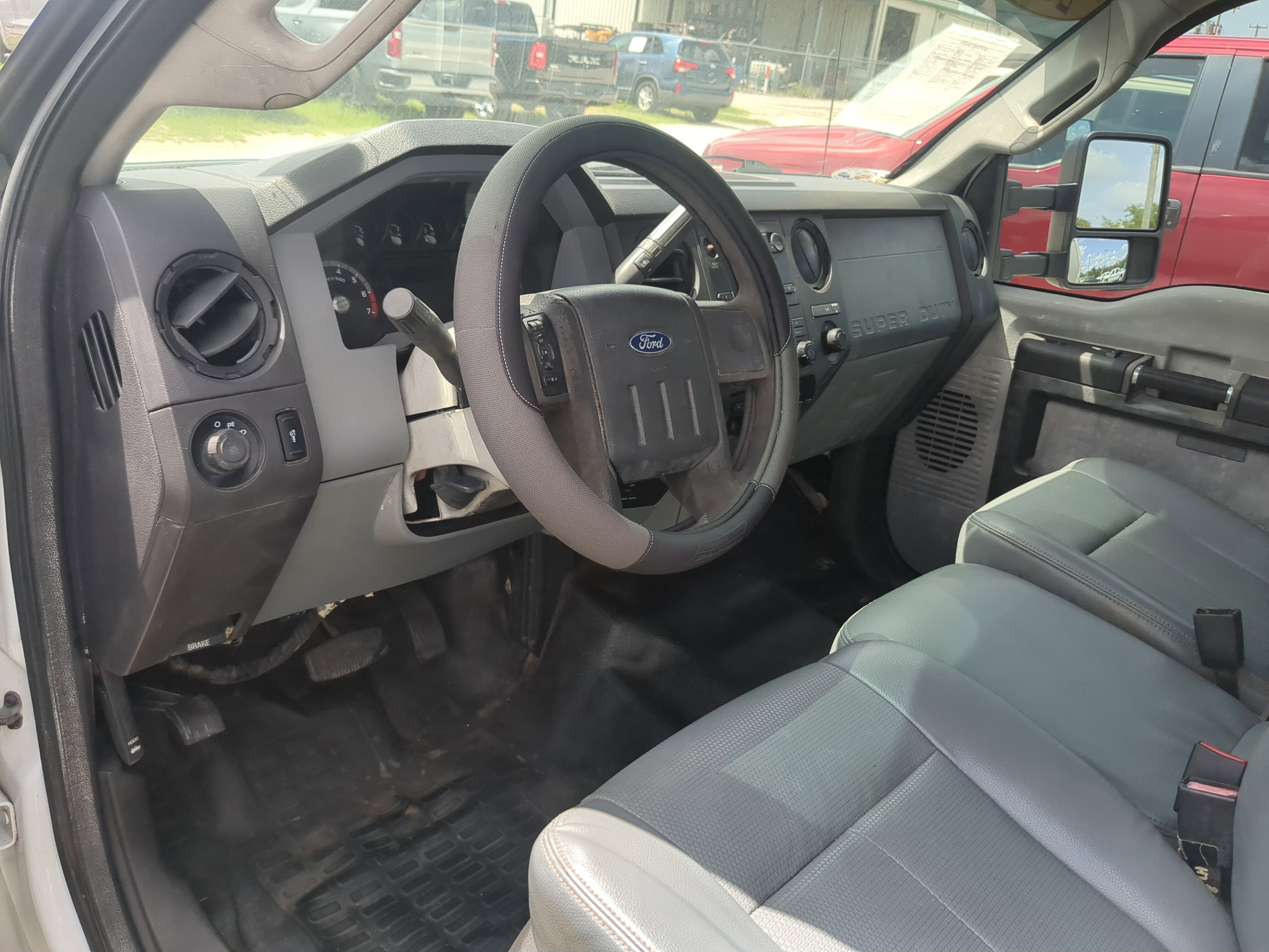 2015 Ford F-350 XL photo 3