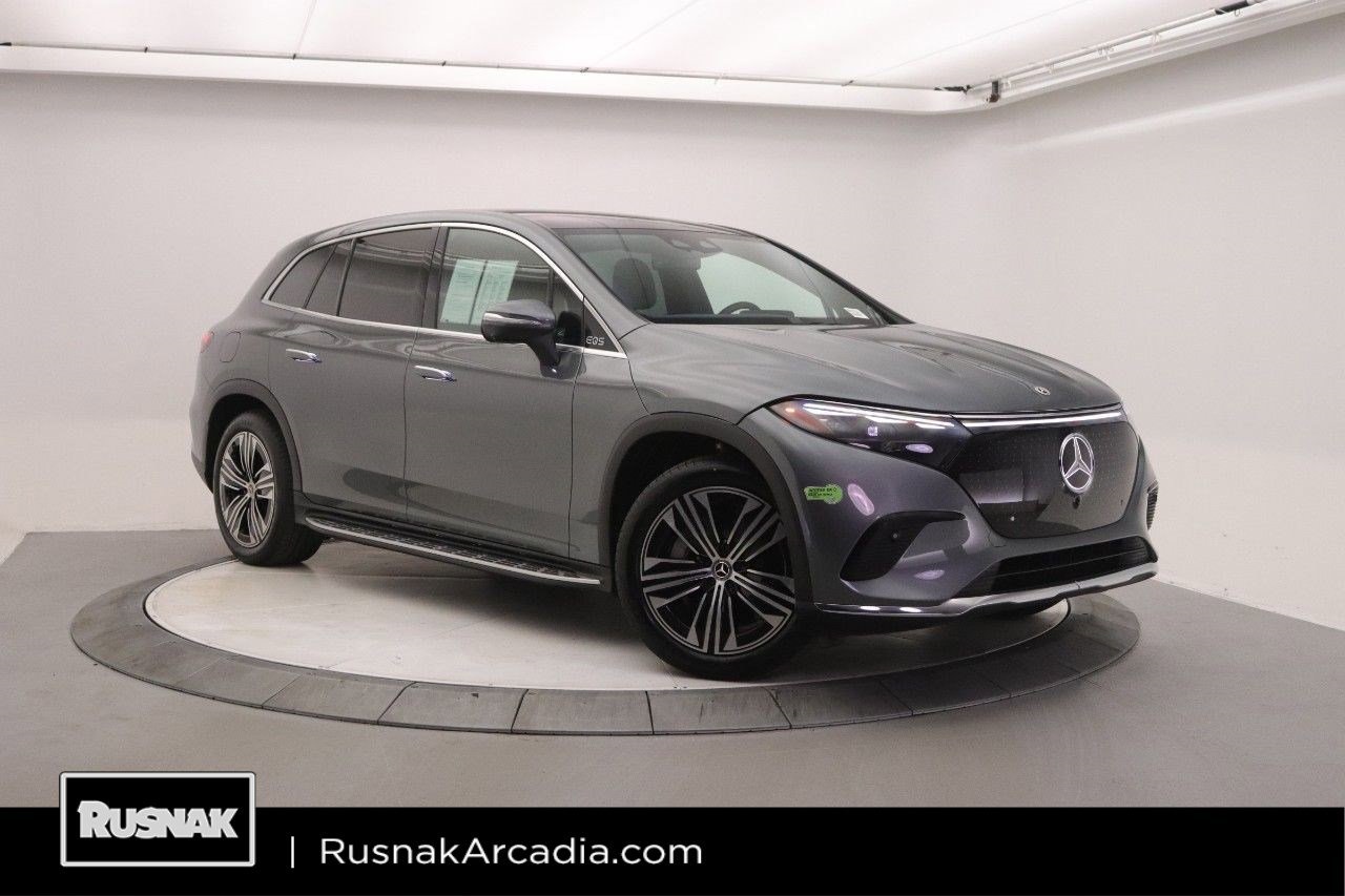 2023 Mercedes-Benz EQS SUV Base's photo