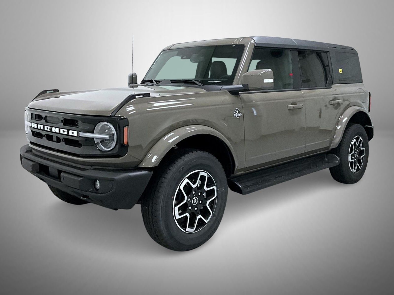 2025 Ford Bronco 4-Door Outer Banks's photo