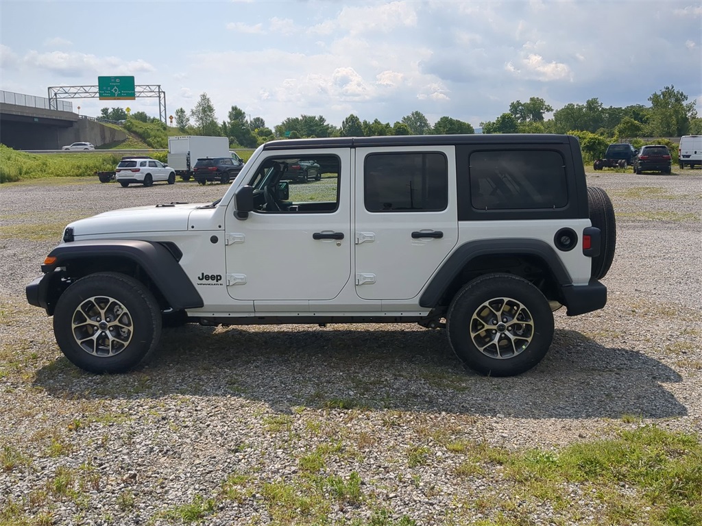 2025 Jeep Wrangler Sport S photo 4