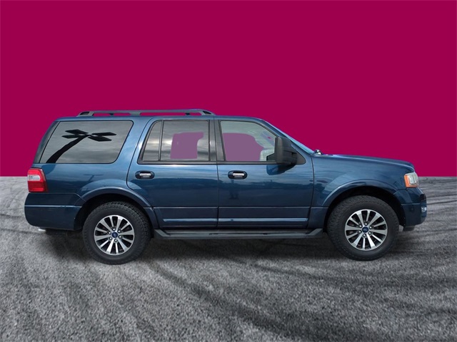 2017 Ford Expedition XLT photo 2