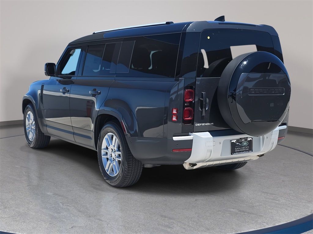 2025 Land Rover Defender 130 S photo 7
