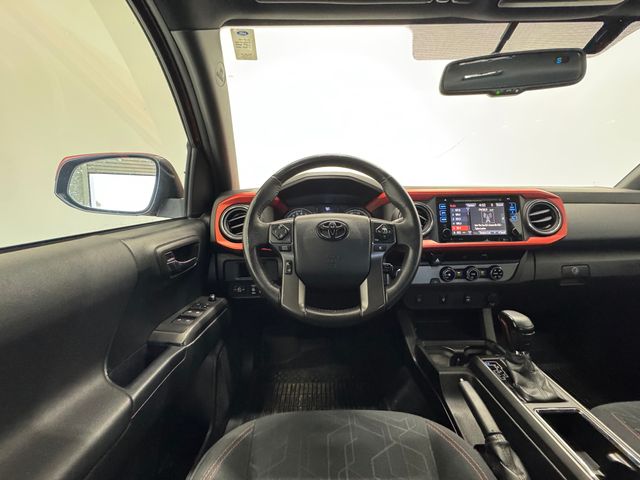 2017 Toyota Tacoma SR5 TRD Sport photo 21