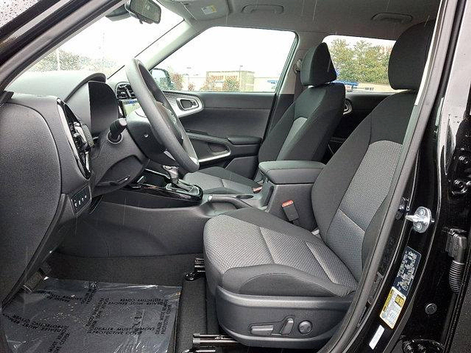 2025 Kia Soul S photo 3