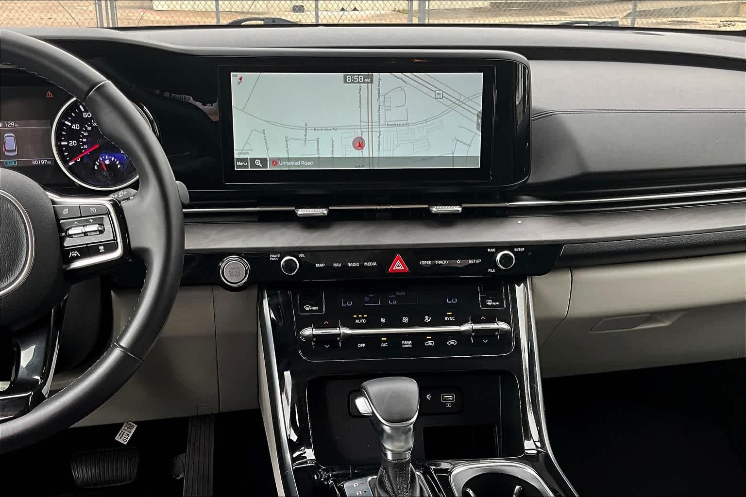 2022 Kia Carnival EX photo 6