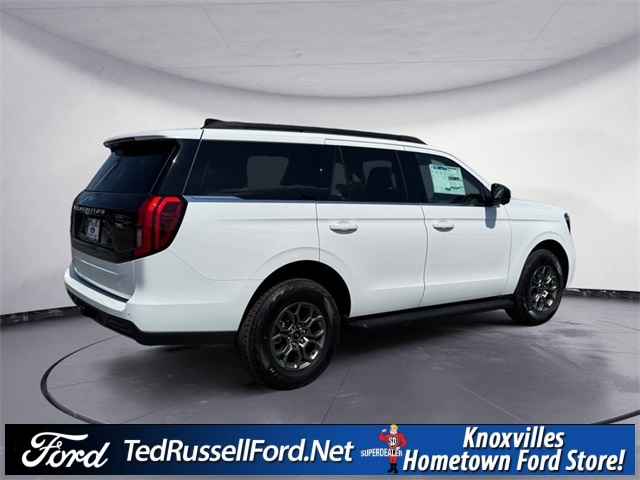 2025 Ford Expedition photo 4